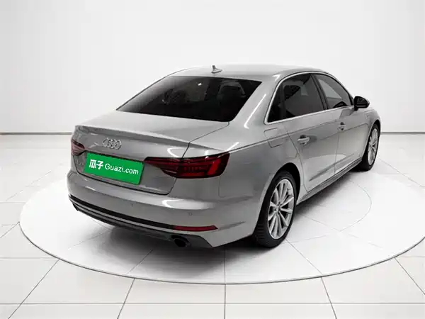 Audi A4L 2018