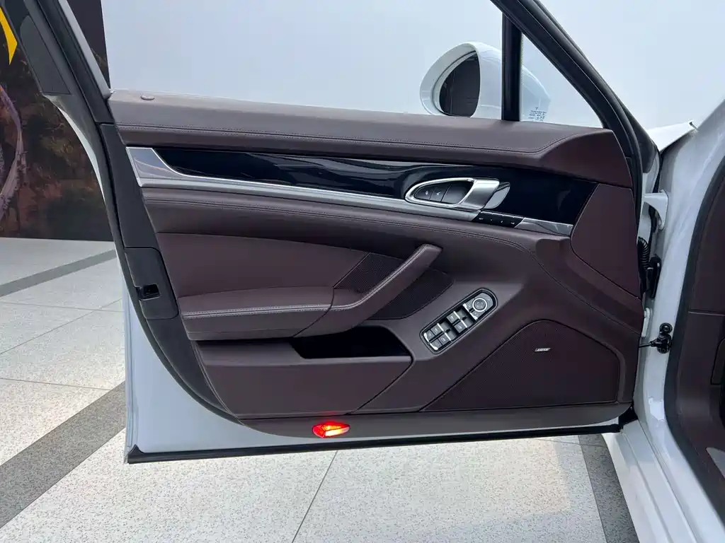 Porsche Panamera 2016 — фото 13
