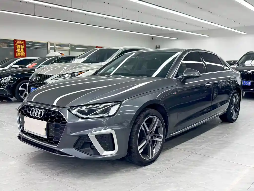 Audi A4L 2021