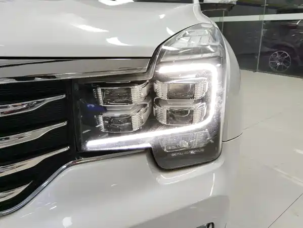 GAC Trumpchi GS8 2017
