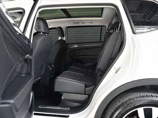 Volkswagen Tiguan L 2023
