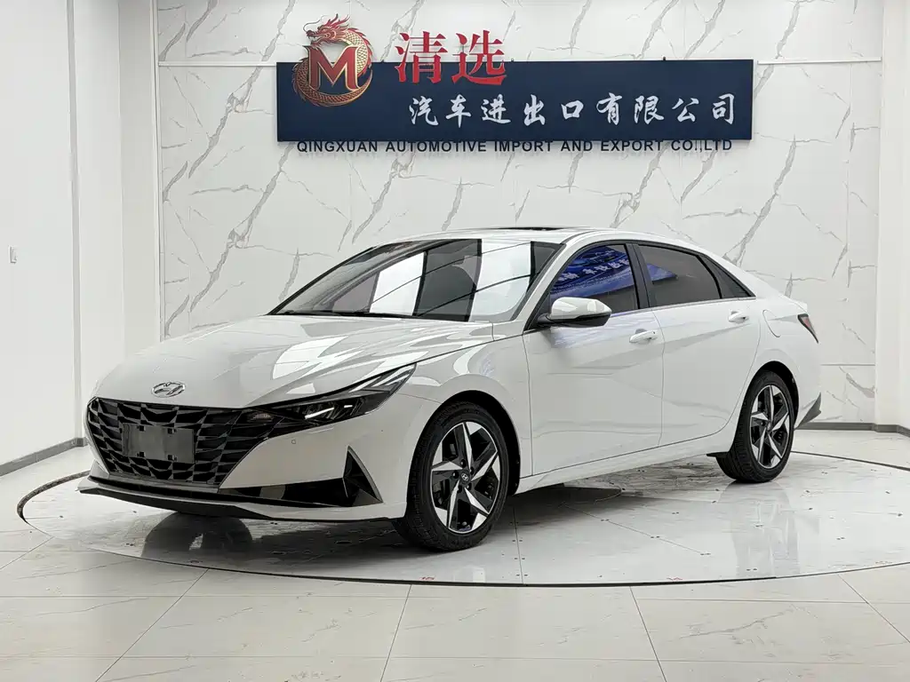 Hyundai Elantra 2022