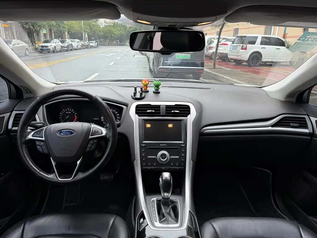Ford Mondeo 2015 — фото 10