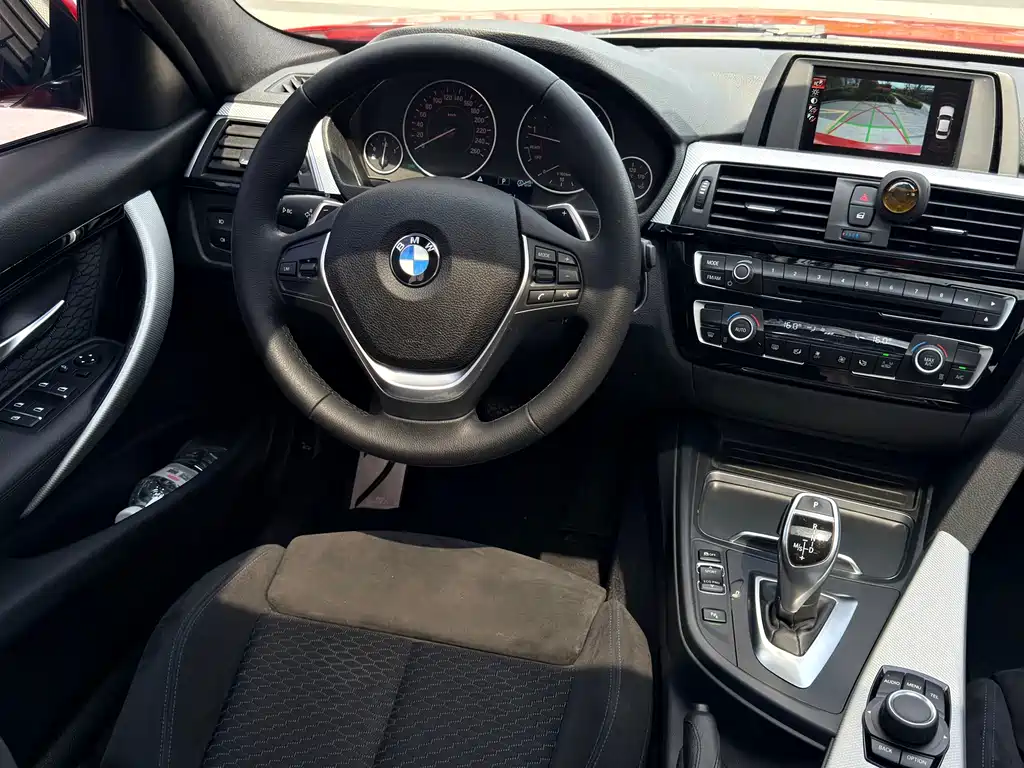 BMW 3 Series 2017 — фото 8
