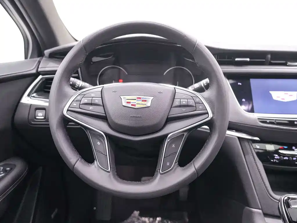 Cadillac XT5 2020 — фото 18