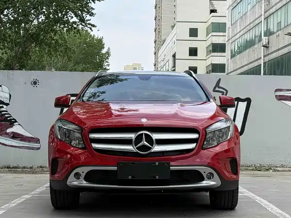 Mercedes-Benz GLA 2015