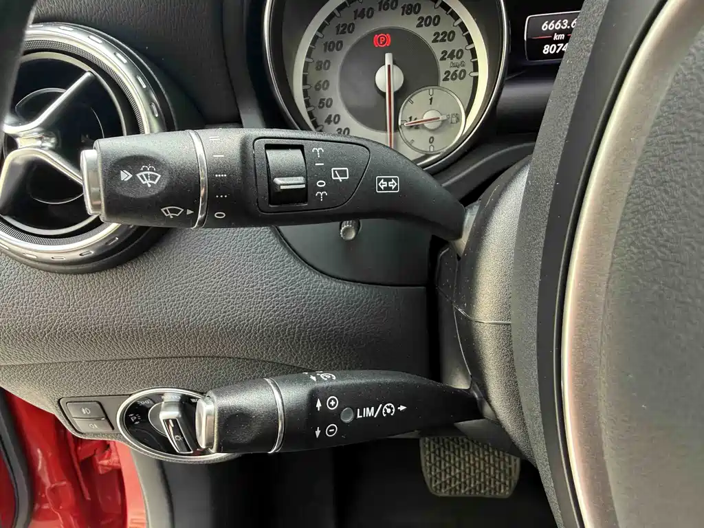 Mercedes-Benz GLA 2015 — фото 10