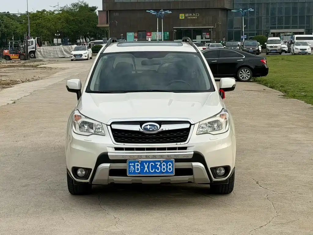 Subaru Forester 2015 — фото 2