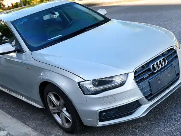 Audi A4L 2016