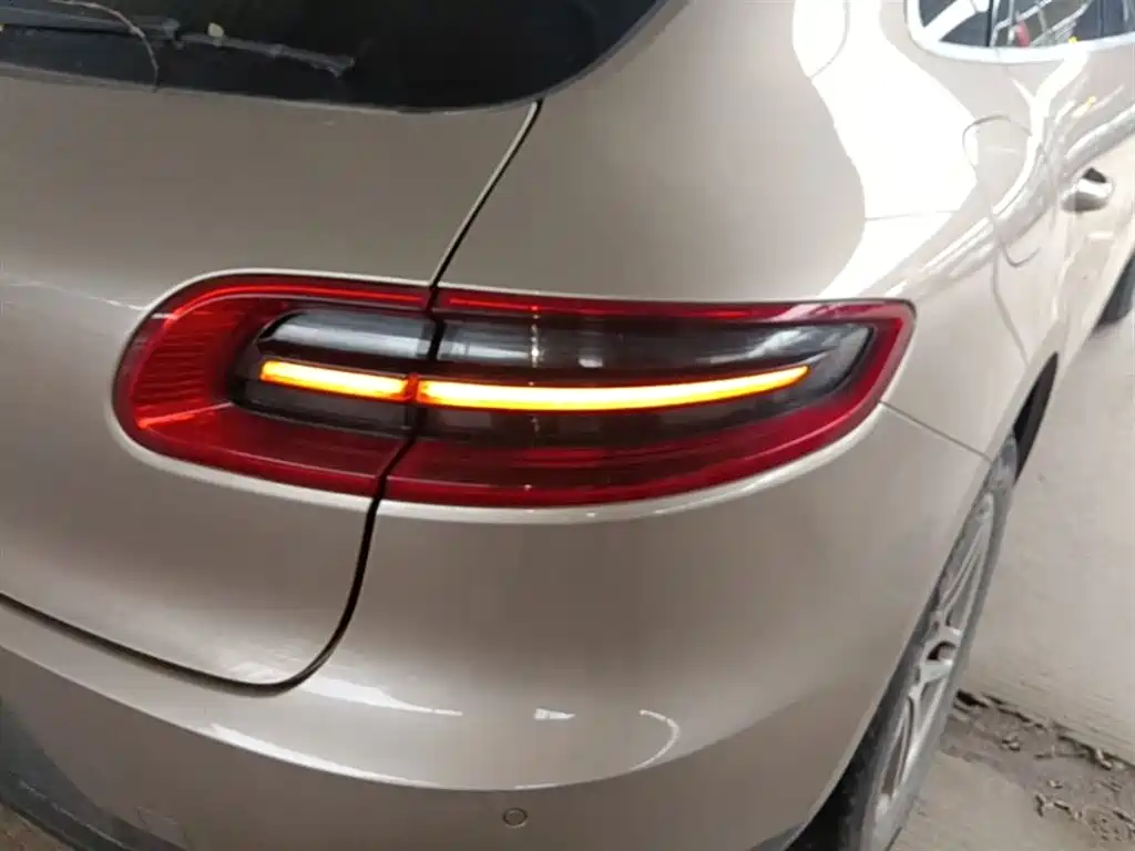 Porsche Macan 2016 — фото 24