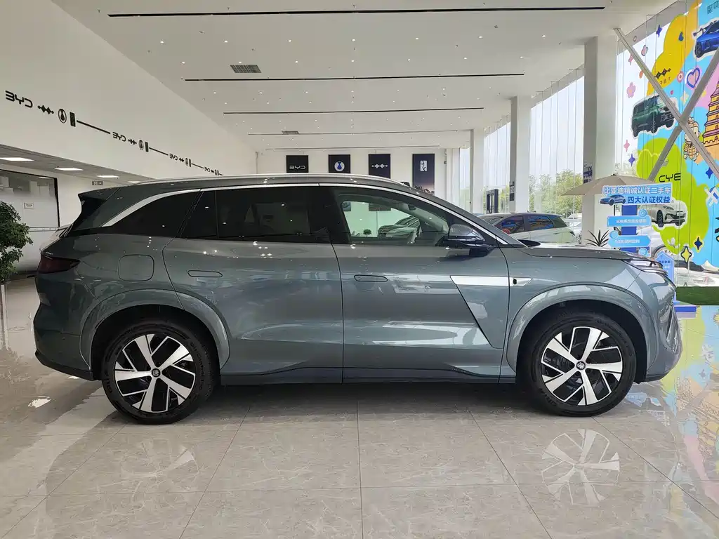 BYD Tang L 2025