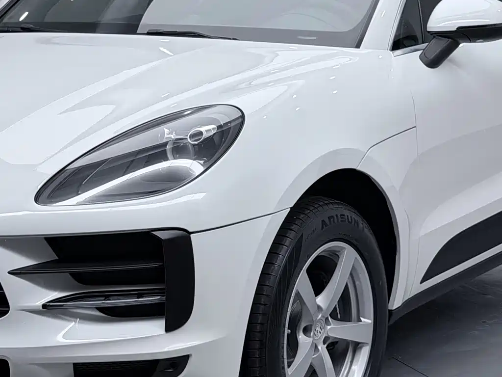 Porsche Macan 2019 — фото 15