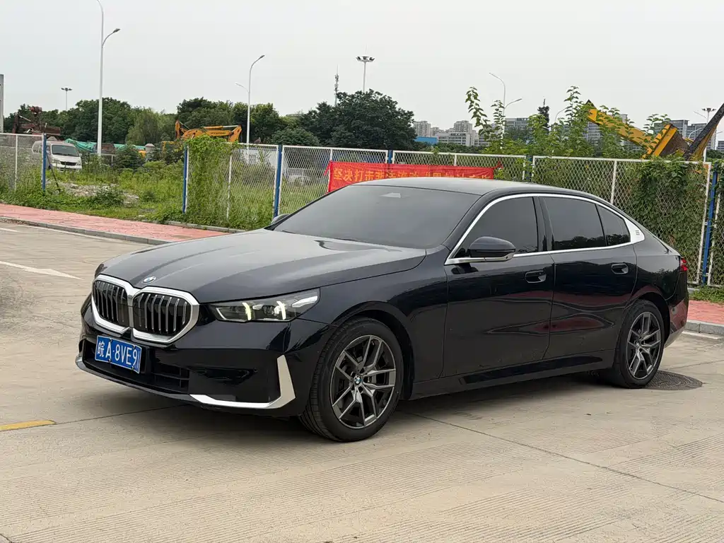 BMW 5 Series 2024