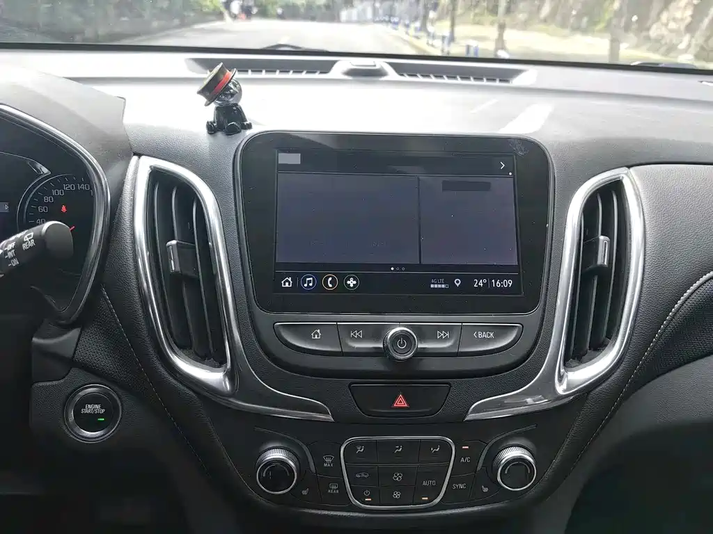 Chevrolet Equinox 2020 — фото 10