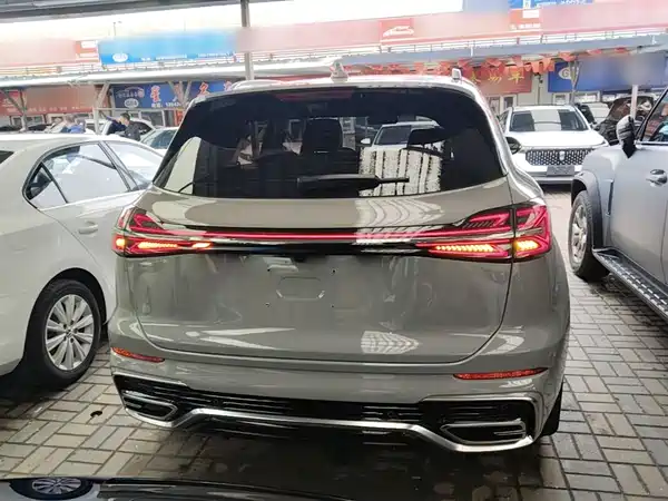 Hongqi HS5 2023