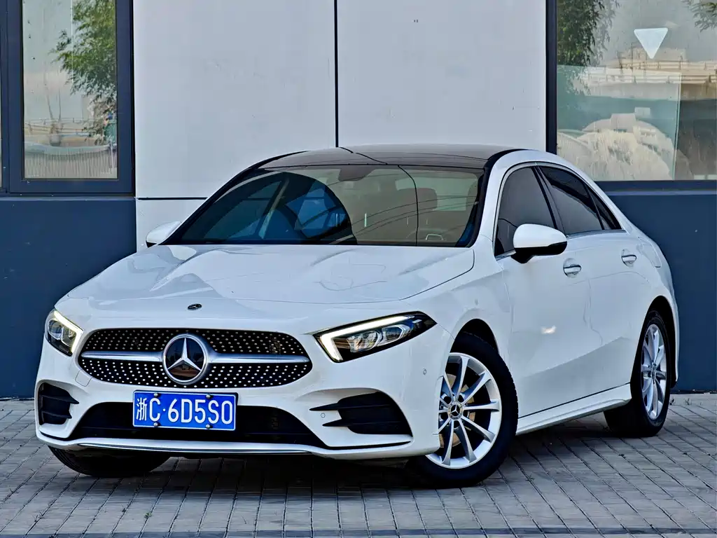 Mercedes-Benz A-Class 2022 — фото 1