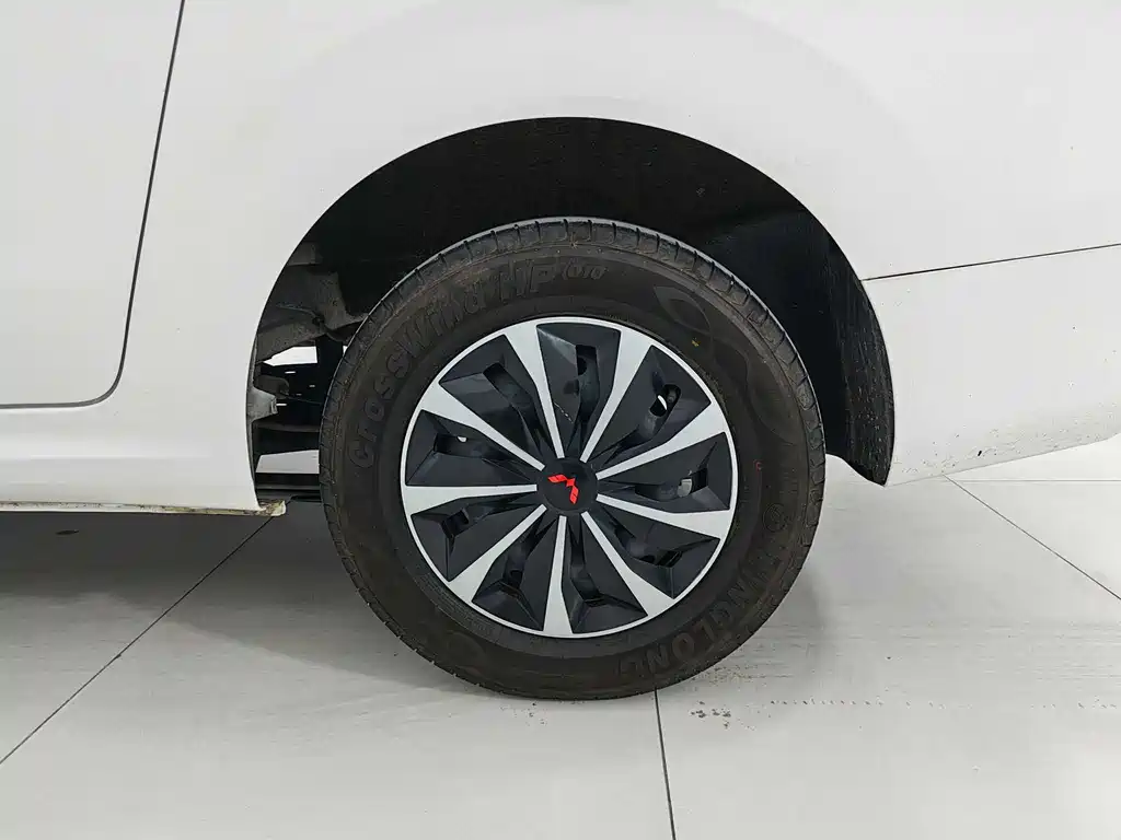 Wuling Hongguang New Energy 2025 — фото 21