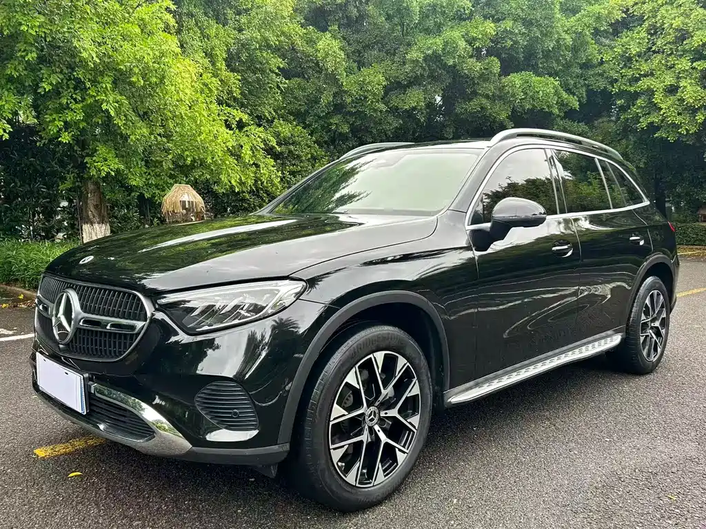Mercedes-Benz GLC 2023 — фото 1