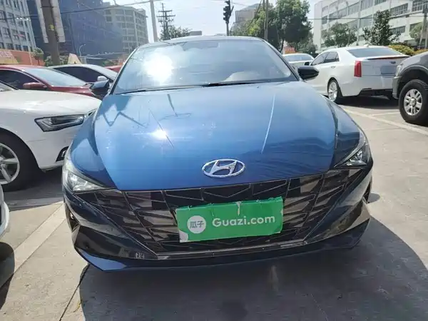 Hyundai Elantra 2022
