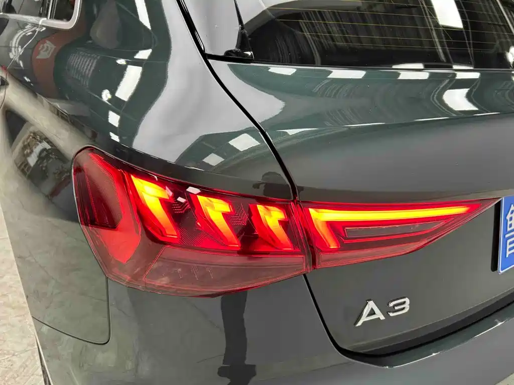 Audi A3 2023 — фото 19