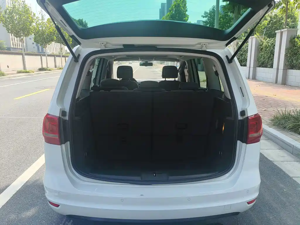 Volkswagen Sharan 2015 — фото 19