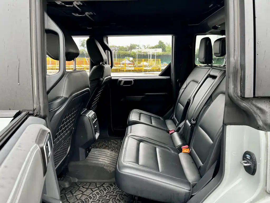 Ford Bronco 2025 — фото 12