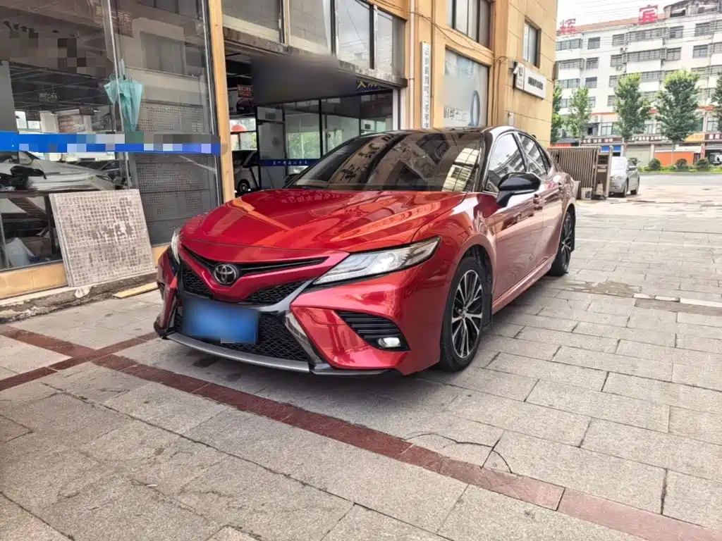 Toyota Camry 2019