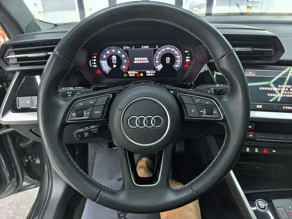 Audi A3 2023 — фото 17
