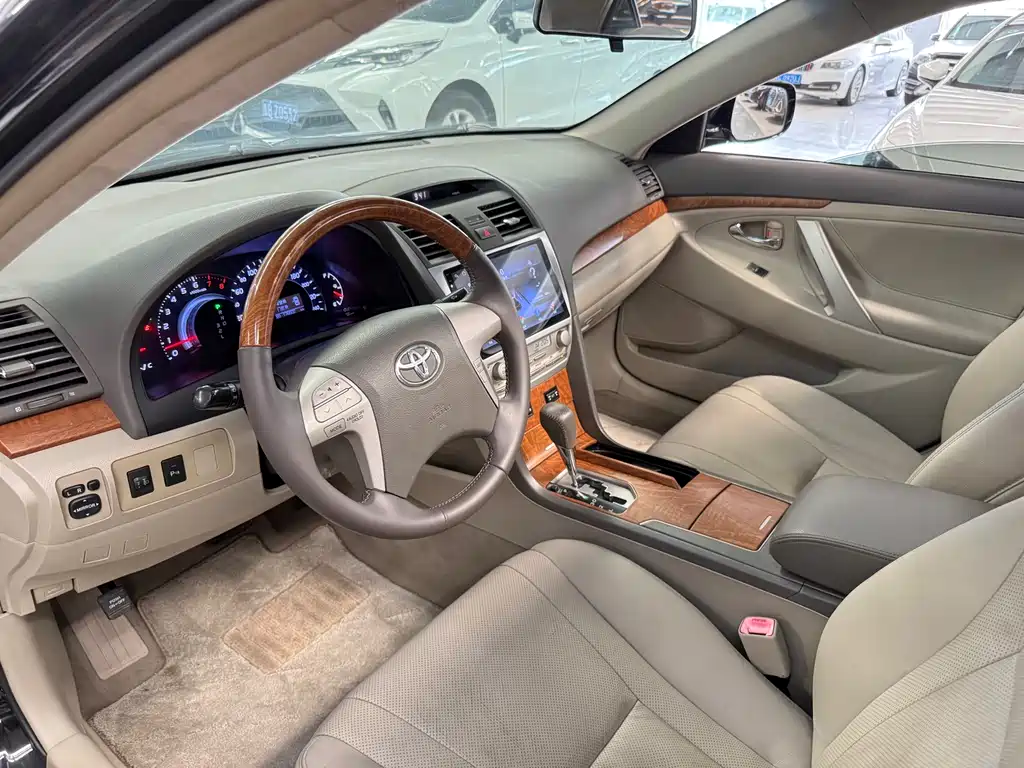 Toyota Camry 2010