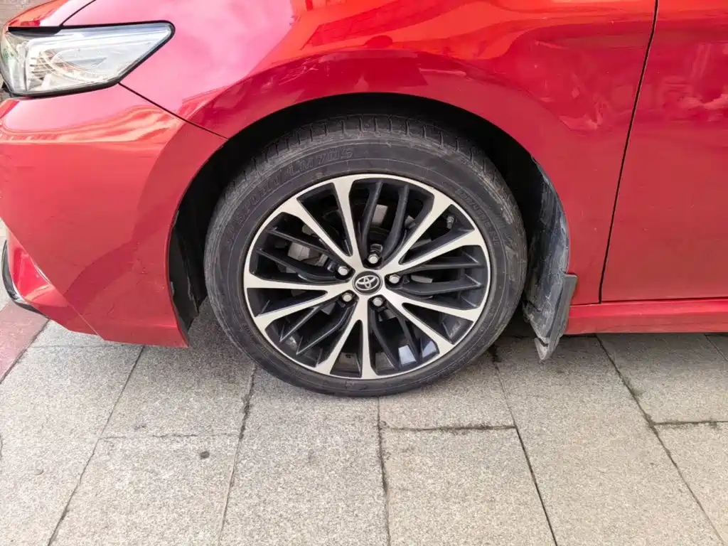 Toyota Camry 2019 — фото 23