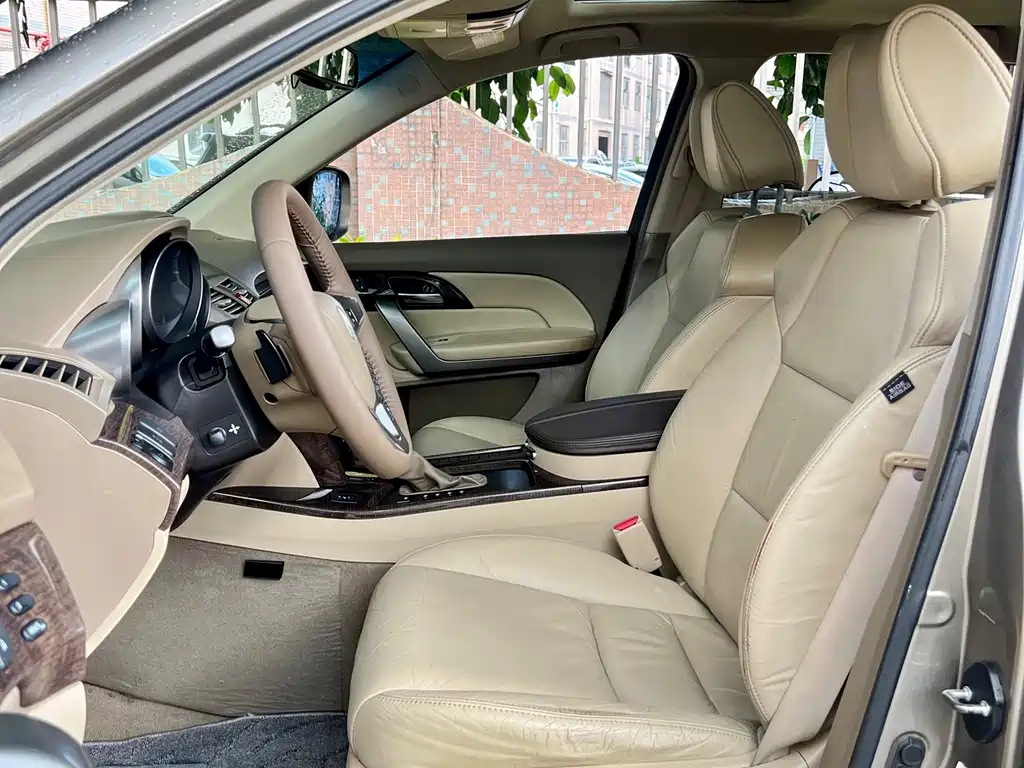 Acura MDX 2010