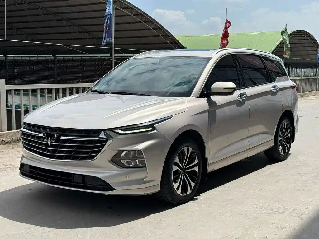 Wuling Victory 2021 — фото 1