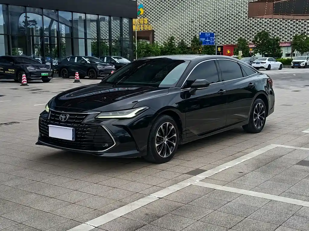 Toyota Avalon 2023 — фото 1