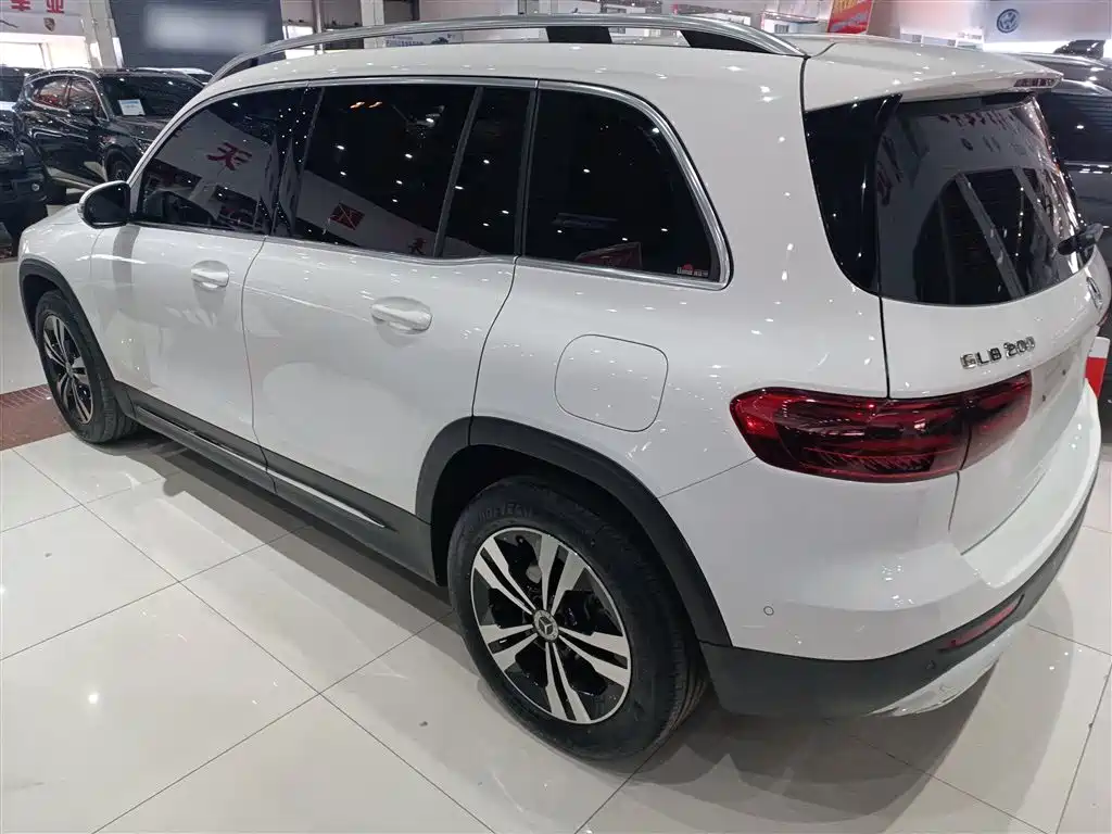 Mercedes-Benz GLB 2024 — фото 11
