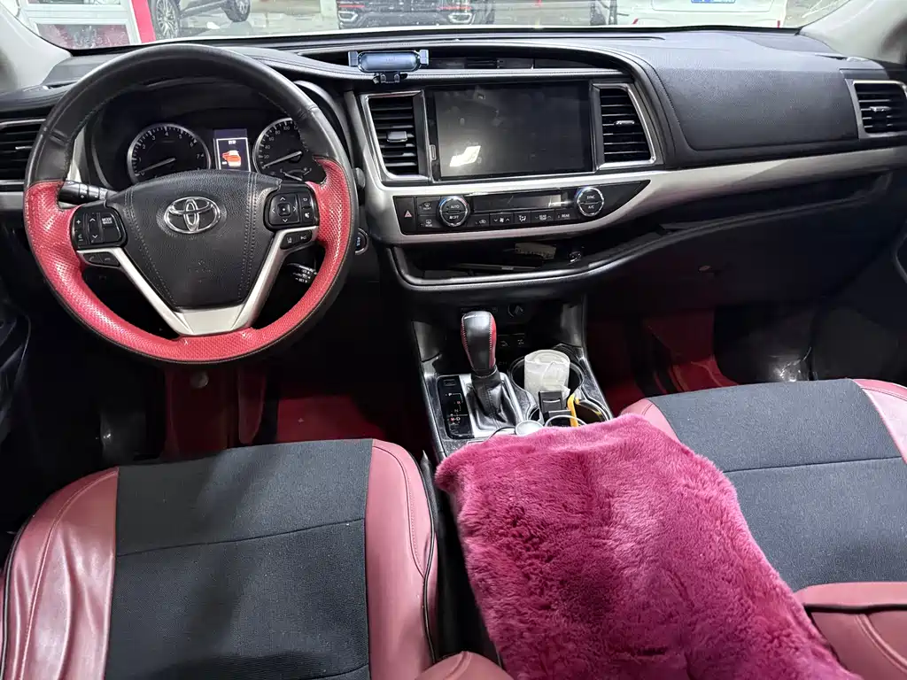 Toyota Highlander 2018 — фото 13