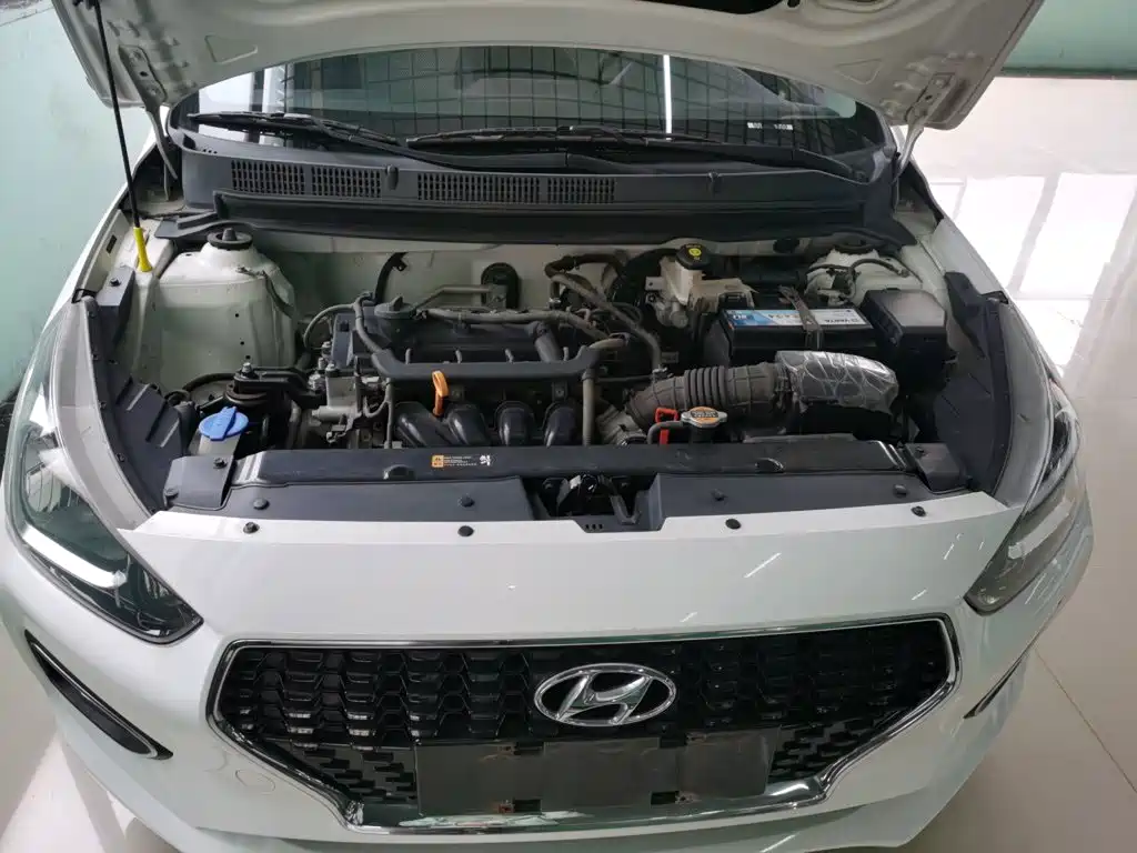Hyundai Verna 2018 — фото 16