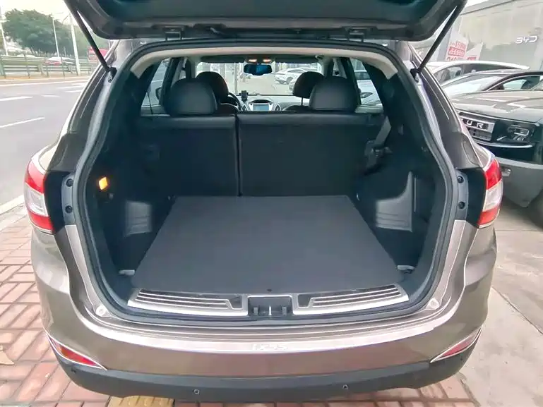 Hyundai ix35 2015 — фото 10