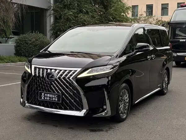 Lexus LM 2021