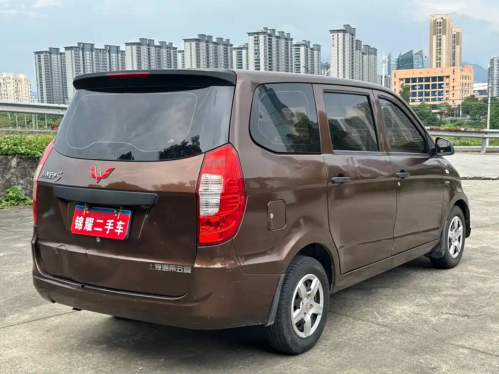 Wuling Hongguang 2018 — фото 22