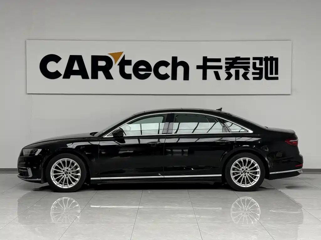 Audi A8 2023 — фото 2