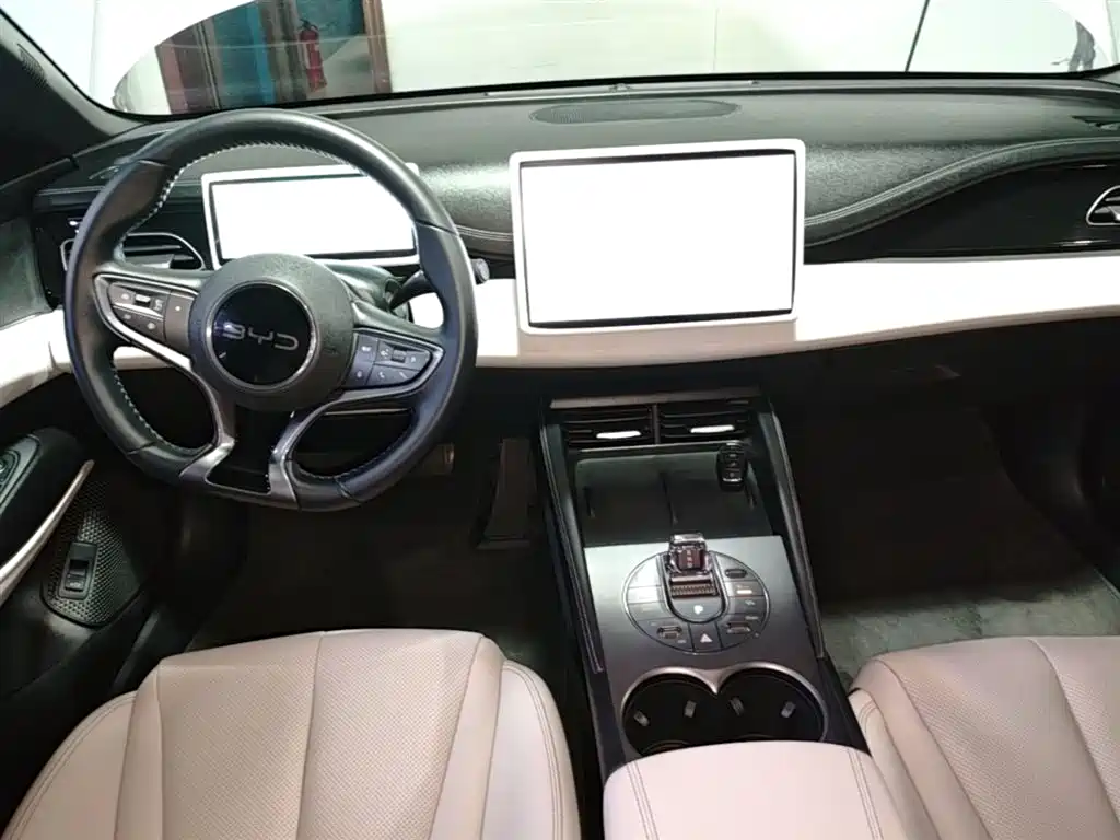 BYD Seal 06 2025 — фото 10