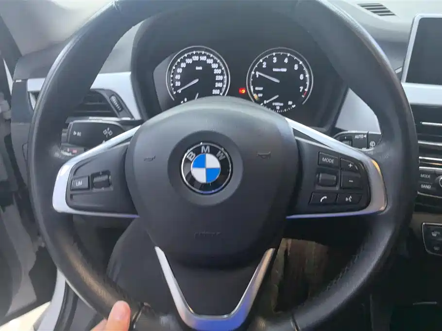 BMW X1 2019 — фото 15