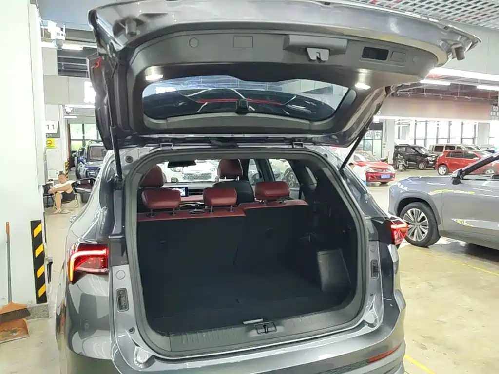 Jetour Jietu X70 PLUS 2023 — фото 19