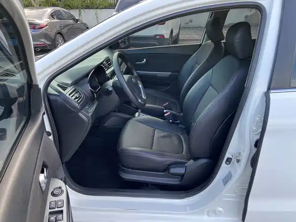 Kia K2 2015