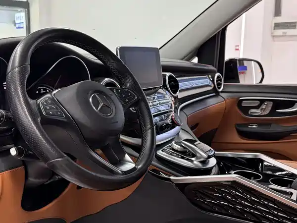 Mercedes-Benz V-Class 2020
