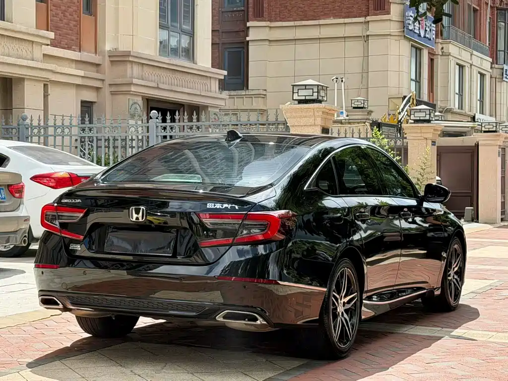 Honda Accord 2023 — фото 9