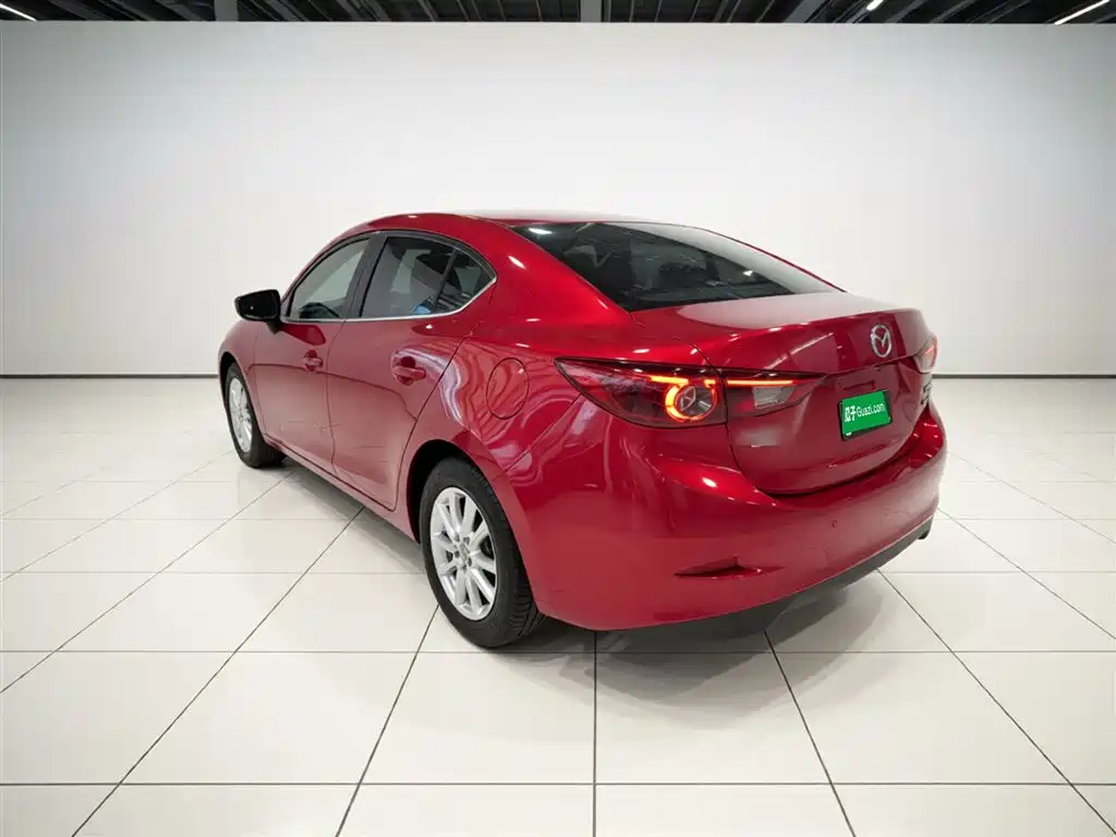 Mazda 3 Axela 2019 — фото 5