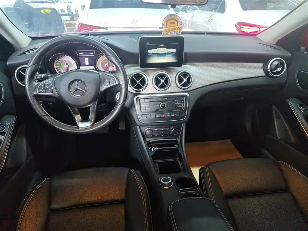 Mercedes-Benz GLA 2017 — фото 9