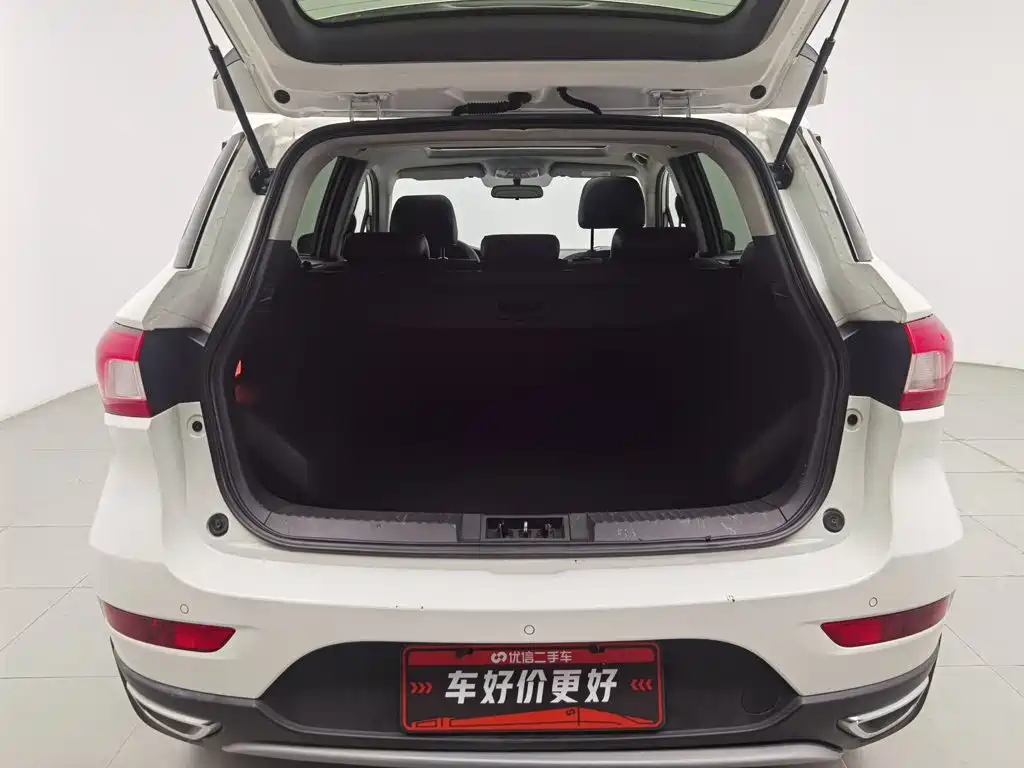 GAC Trumpchi GS4 2017 — фото 16
