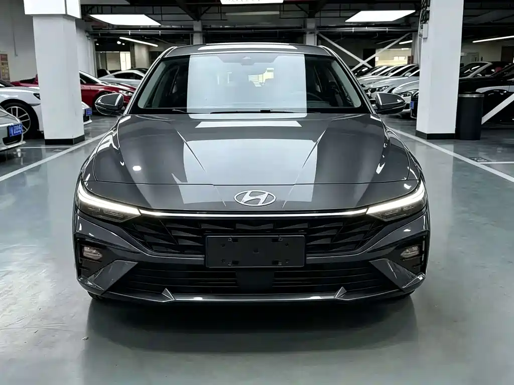 Hyundai Elantra 2024